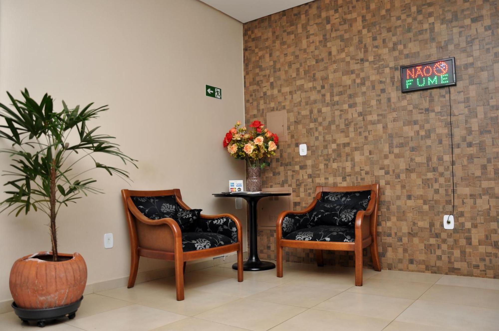 Hotel Carolina Plaza Uberaba Extérieur photo