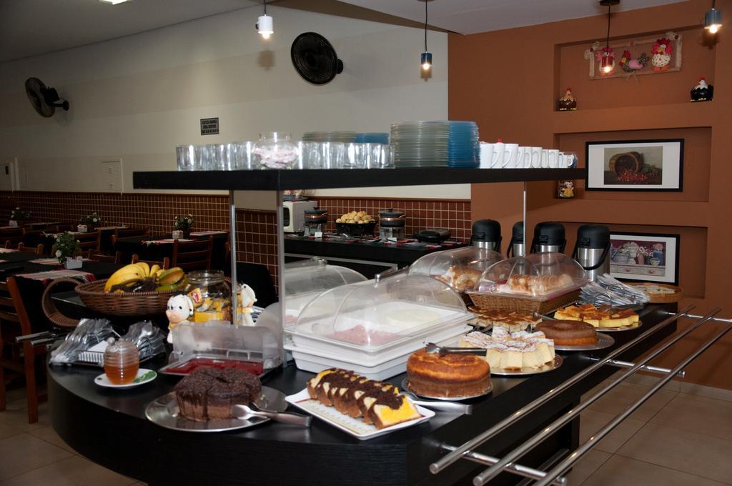 Hotel Carolina Plaza Uberaba Extérieur photo