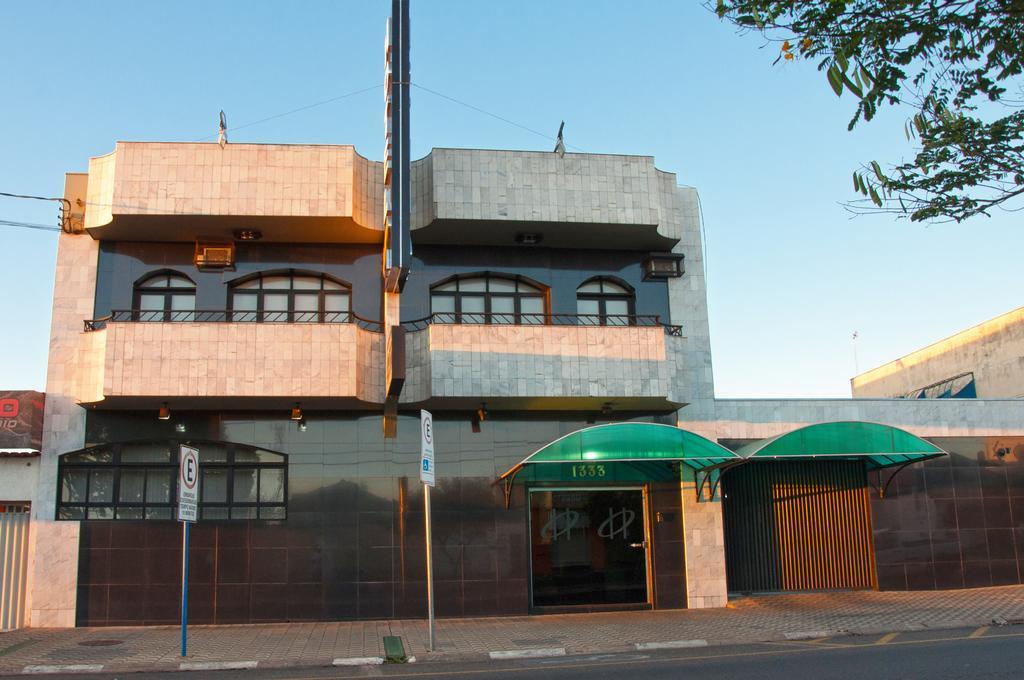 Hotel Carolina Plaza Uberaba Extérieur photo